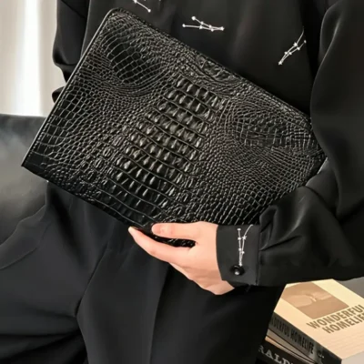 Men’s Crocodile Pattern Clutch Bag – Stylish Black Envelope Handbag with Random Location & Pattern, Perfect for Everyday Commute and Professional Use, Casual Accessory | Crocodile Pattern Bag | Bag