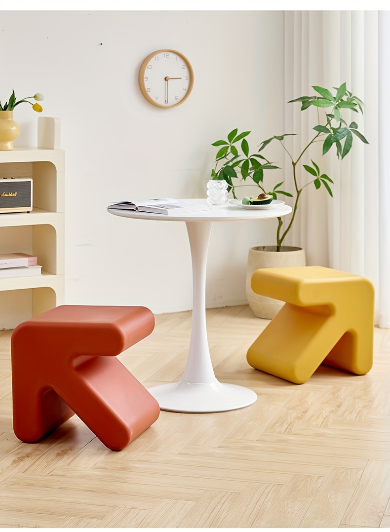 [Influencer Stool] Nordic Style Small Creative Arrow Stool | Influencer Home Use Doorstep Low Plastic Dressing Room Shoe Rack
