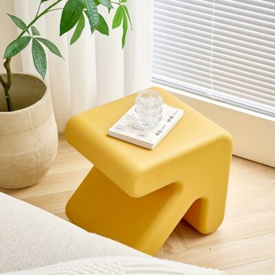 [Influencer Stool] Nordic Style Small Creative Arrow Stool | Influencer Home Use Doorstep Low Plastic Dressing Room Shoe Rack
