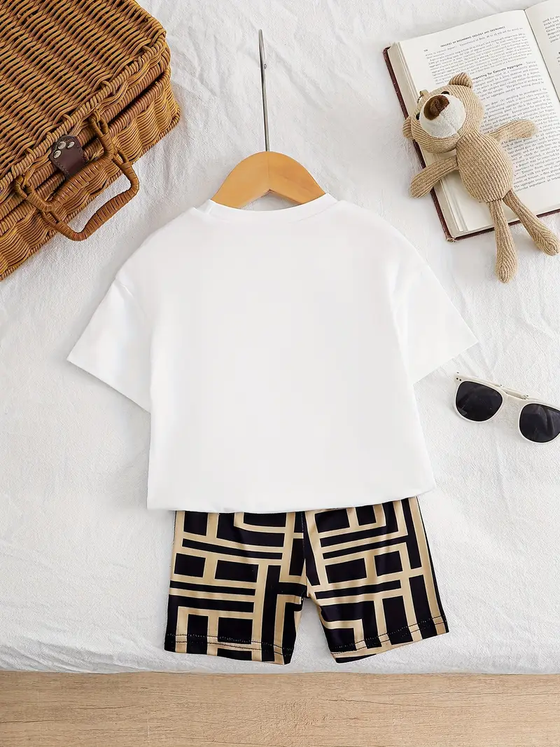 1-6 Years Girls' Casual Street Fashion Bear Pattern T-Shirt and Geometric Print Shorts 2pcs Set, Soft Polyester Medium Stretch Fabric for Spring/Summer - Image 2