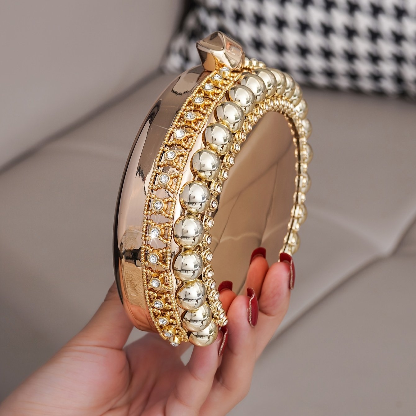 Elegant Golden Glitter Oval Clutch with & Bead Embellishments – Stylish Evening Bag for Parties, Proms, and Formal Events – Acrylic Material, Polyester Lining, Secure Clasp Closure - Image 2