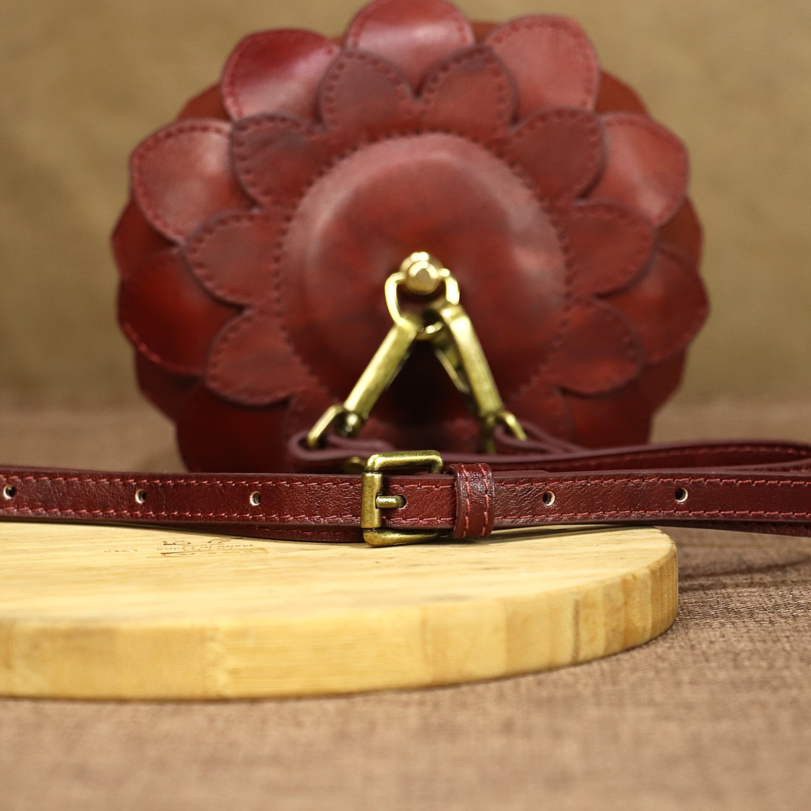 Women'S Genuine Leather Handbag - Vintage Purse with Adjustable Strap, Spacious Interior for iPhone, Makeup, Cards, Keys - Elegant Everyday & Formal Bag - Durable & Easy-Clean - Perfect Gift for Women, Ladies Handbags, Card Holder, Classic Design, Sturdy Construction, Compact Handbag, Professional Women, Stylish Accessory, Highquality Stitching, Shoulder Bag, Fashion Lovers - Image 2