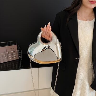 Women’s handbag, evening bag. Fashionable evening, wedding, music festival, date, party makeup bag, mobile phone bag. Multi-purpose shiny heart-shaped mini handheld formal dress bag. Commuter chain shoulder bag. New spring and summer crossbody bag.